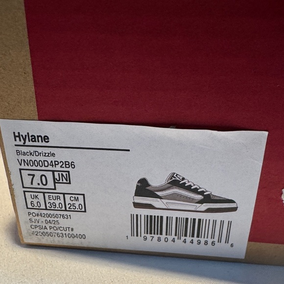 Vans Men's Black and White Sneakers - Picture 9 of 9